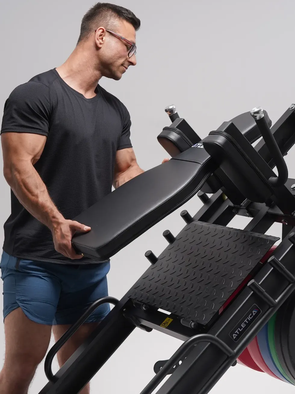 2-in-1 Beinpresse & Hack Squat