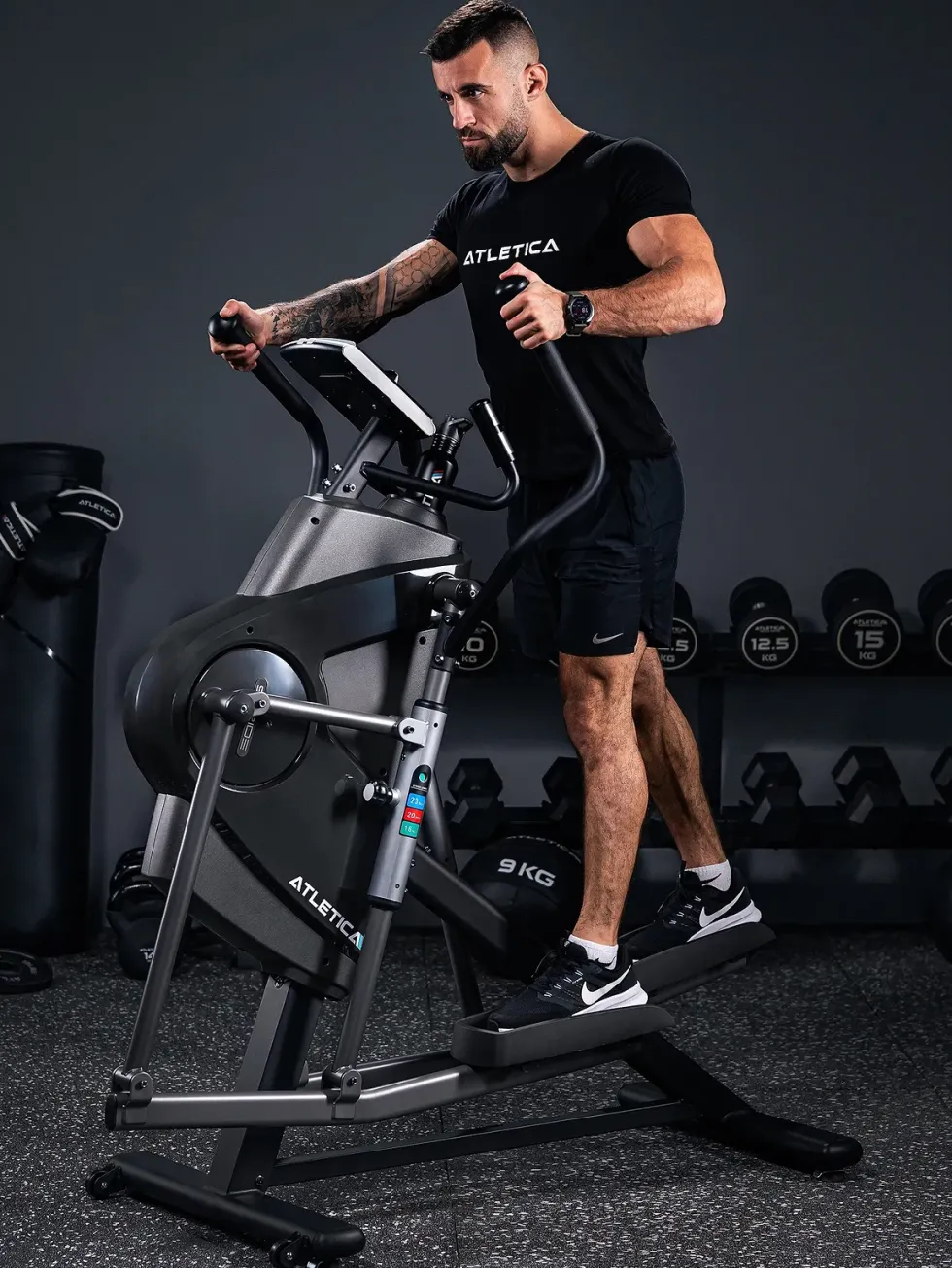 STRIDE | Frontbetriebener Crosstrainer