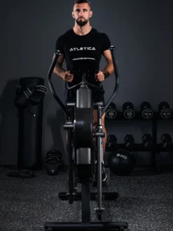 STRIDE | Frontbetriebener Crosstrainer